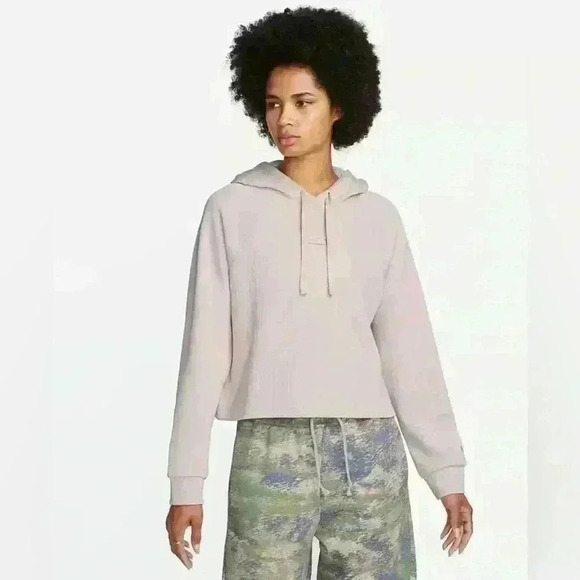 Nike Jackets & Blazers - NIKE PINK JACKET WITH REFLECTIVE LOGO SIZE S